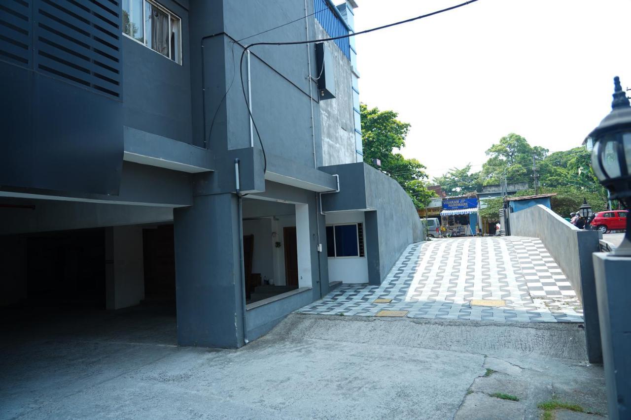 Hotel B R Regency Thiruvananthapuram Екстериор снимка